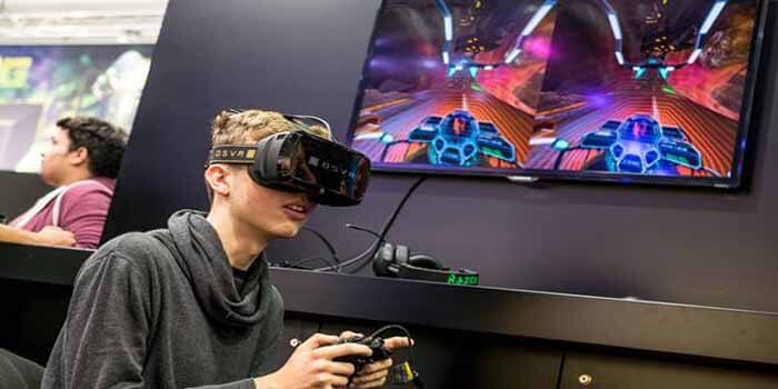 Virtual Reality Is Developing and Increasing Game Developers Experience