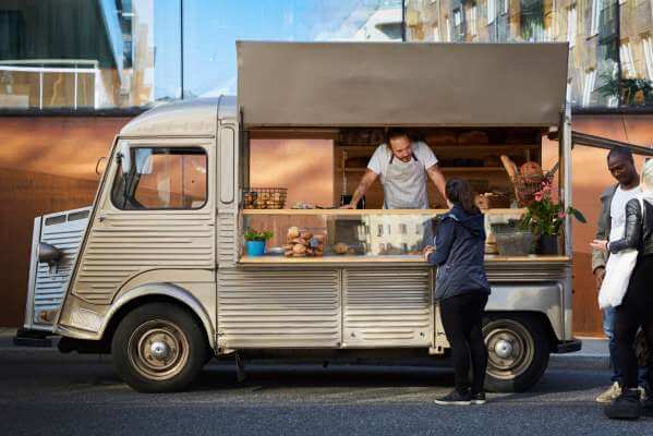 Your Guide To Hiring A Food Rental Truck