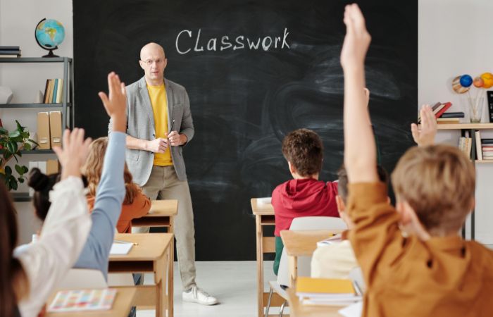 Exploring the UK School Admissions Process for Expats